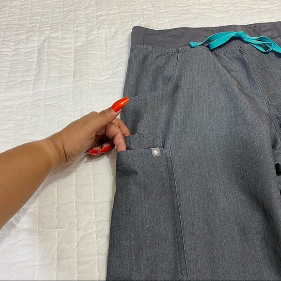 Figs Kade Cargo Scrub Pants Graphite Grey Sz Medium - Picture 8 of 14